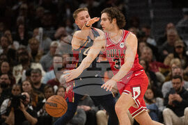 Bulls Cavaliers Basketball