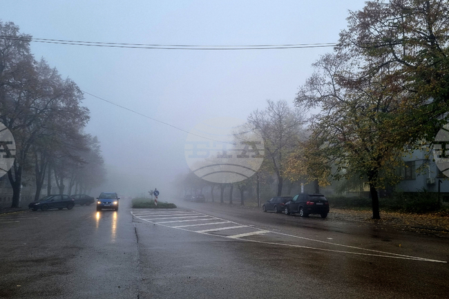 Мъгла ограничава видимостта в област Търговище 