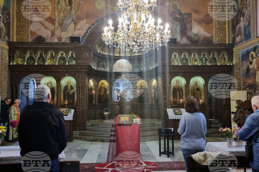 На силата на вярата в Бог, смирението и търпението бяха посветени неделните църковни служби 