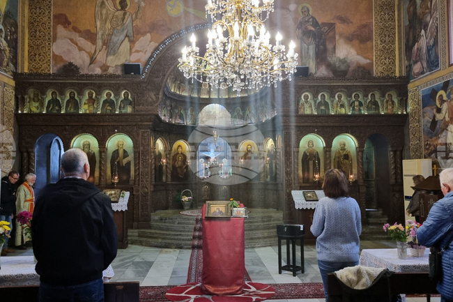 На силата на вярата в Бог, смирението и търпението бяха посветени неделните църковни служби 