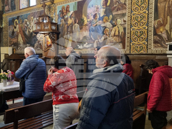 Търговище - храм „Св. Йоан Рилски“ - неделна служба