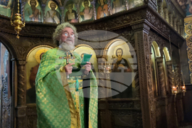 Търговище - храм „Св. Йоан Рилски“ - неделна служба