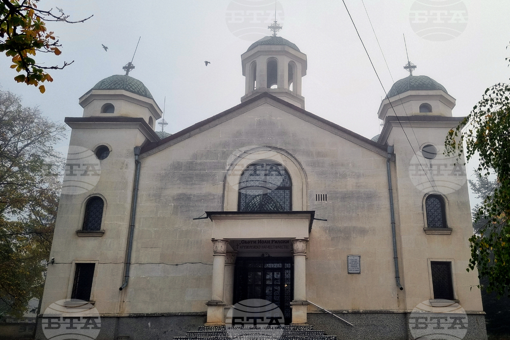 Търговище - храм „Св. Йоан Рилски“ - неделна служба