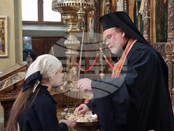 Ямбол - храм „Св. Николай Чудотворец” - литургия