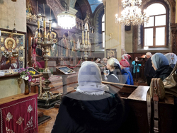 Ямбол - храм „Св. Николай Чудотворец” - литургия