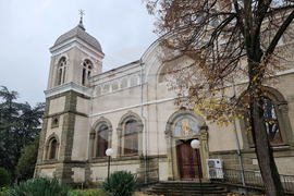 Ямбол - храм „Св. Николай Чудотворец” - литургия