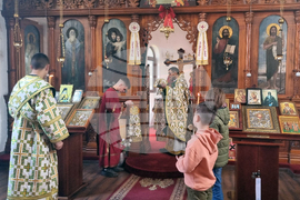 Добрич - храм „Св. Климент Охридски”- неделна служба