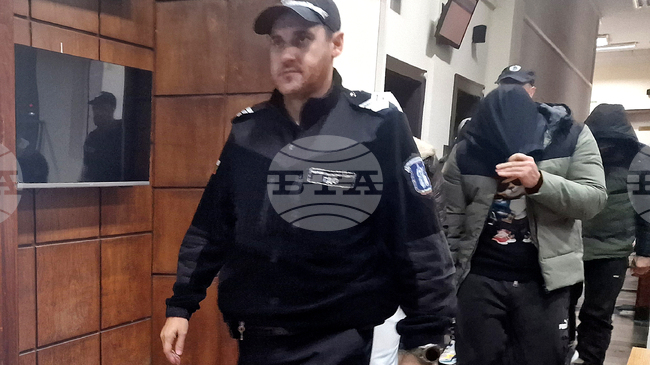 Окръжният съд в Стара Загора остави в ареста четиримата мъже, обвинени за кражба на гориво от тръбопровод 