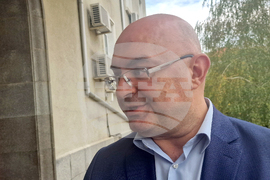 Стара Загора - съд - обвинени за кражба на гориво - мярка