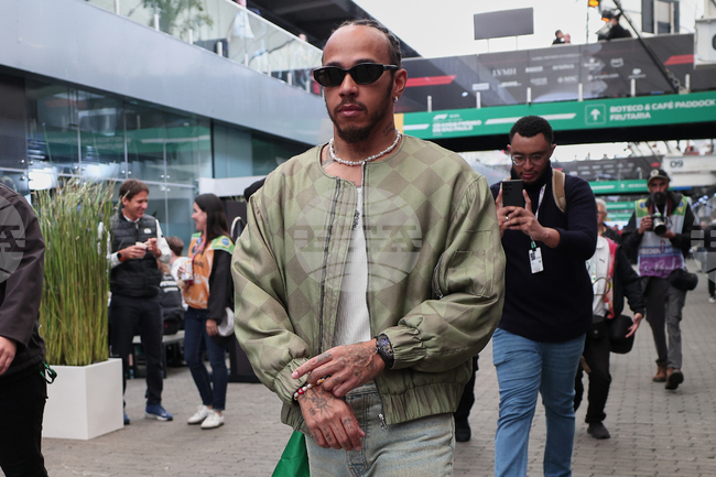 Люис Хамилтън за първия си сезон във Ферари: „Пълен кошмар, който се повтаря отново и отново“