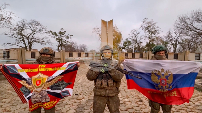 На публикуван от Русия видеоклип се вижда как руски войници се придвижват свободно в руините на украинския град Покровск