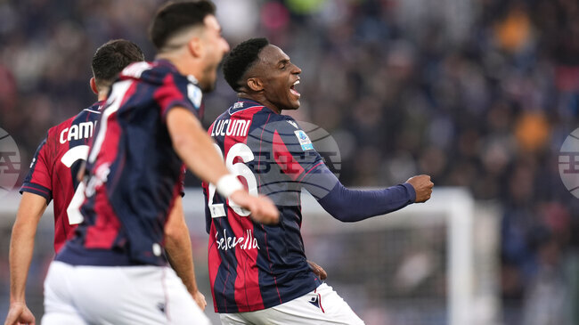 Болоня победи Наполи, Дженоа и Фиорентина завършиха наравно в треньорските дебюти на Де Роси и Ваноли