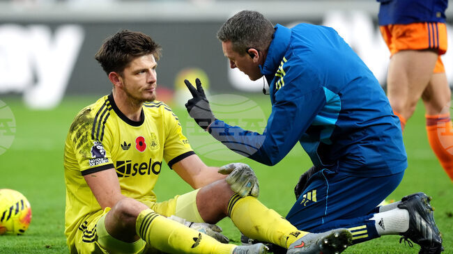 Вратарят на Нюкасъл Ник Поуп ще отсъства три седмици заради контузия