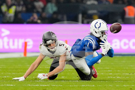 Falcons Colts Football