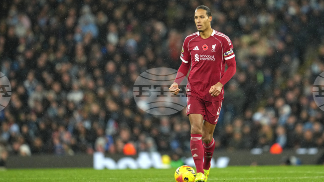 Ливърпул не се е предал в битката за титлата в Англия, заяви Върджил ван Дайк след загубата от Манчестър Сити