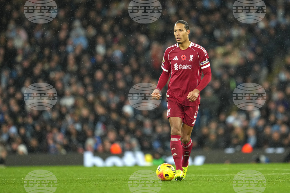 Ливърпул не се е предал в битката за титлата в Англия, заяви Върджил ван Дайк след загубата от Манчестър Сити