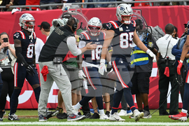 Patriots Buccaneers Football