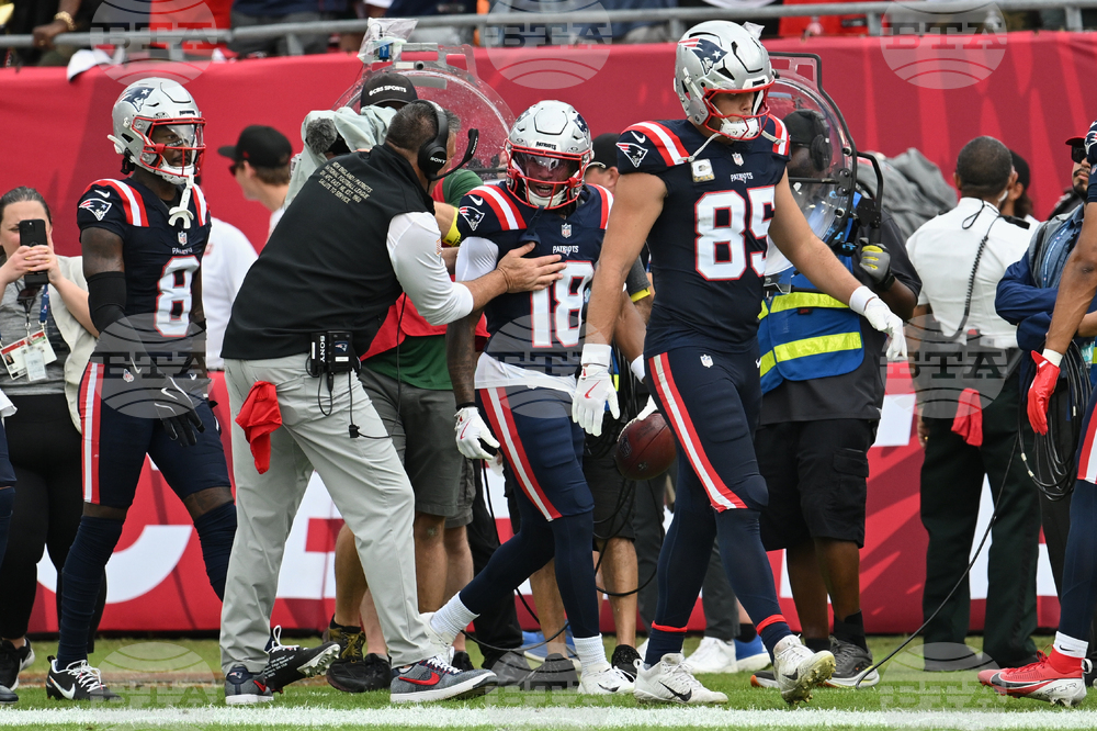 Patriots Buccaneers Football