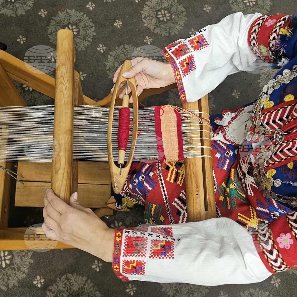 Днес бе последният ден на Четвъртата творческа среща и семинар на ръководителите на български фолклорни състави в чужбина 