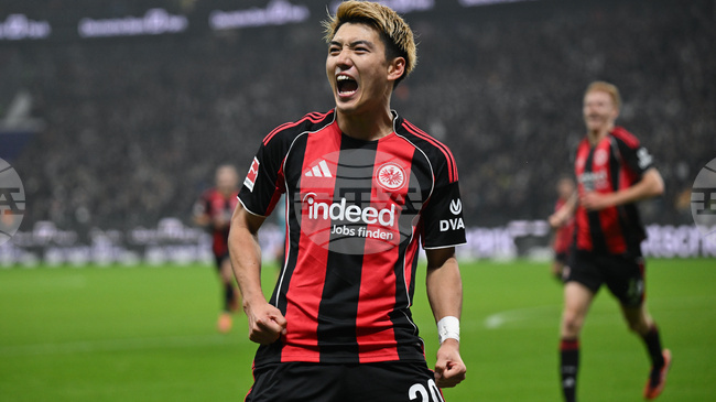 Гол в края на мача донесе победата на Айнтрахт над Майнц