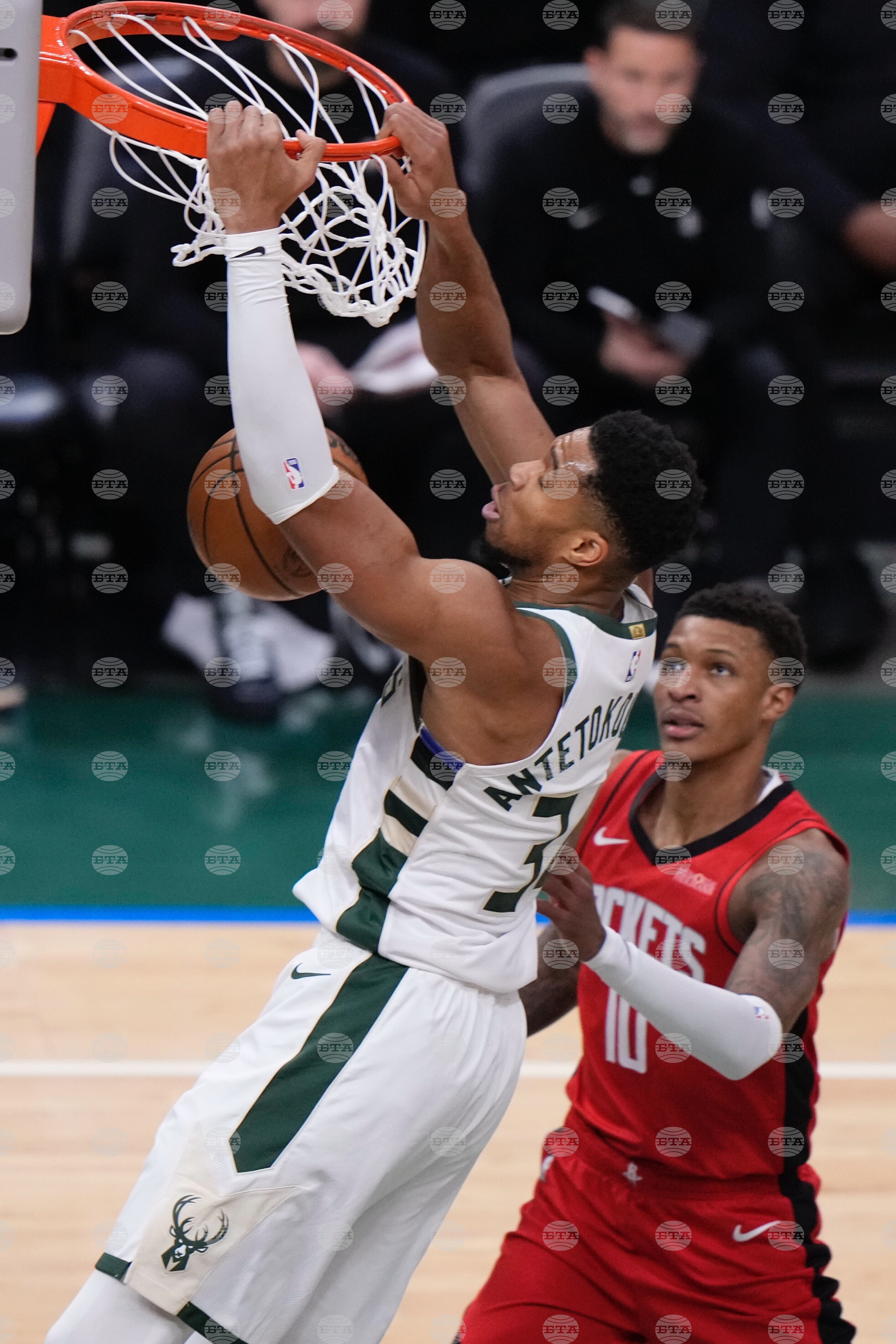 Rockets Bucks Basketball