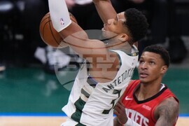 Rockets Bucks Basketball