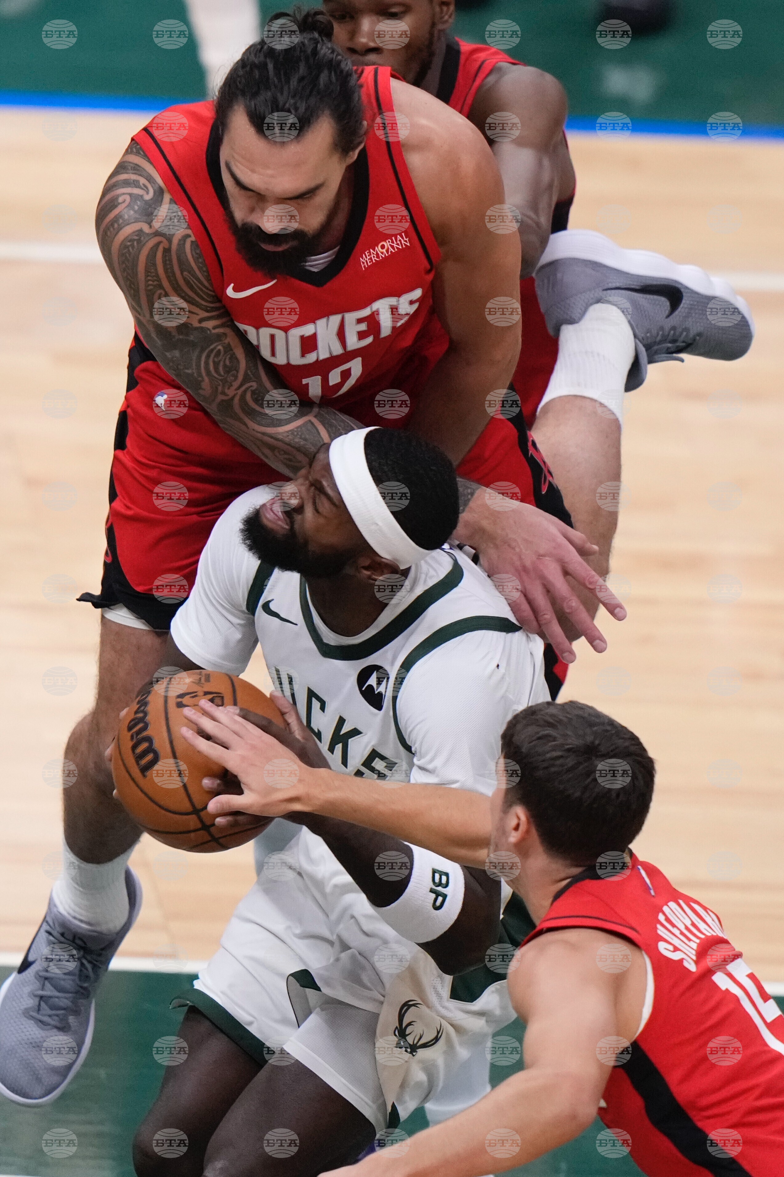 Rockets Bucks Basketball