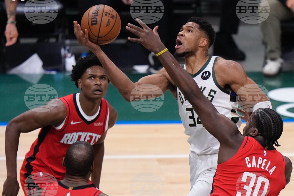 Rockets Bucks Basketball