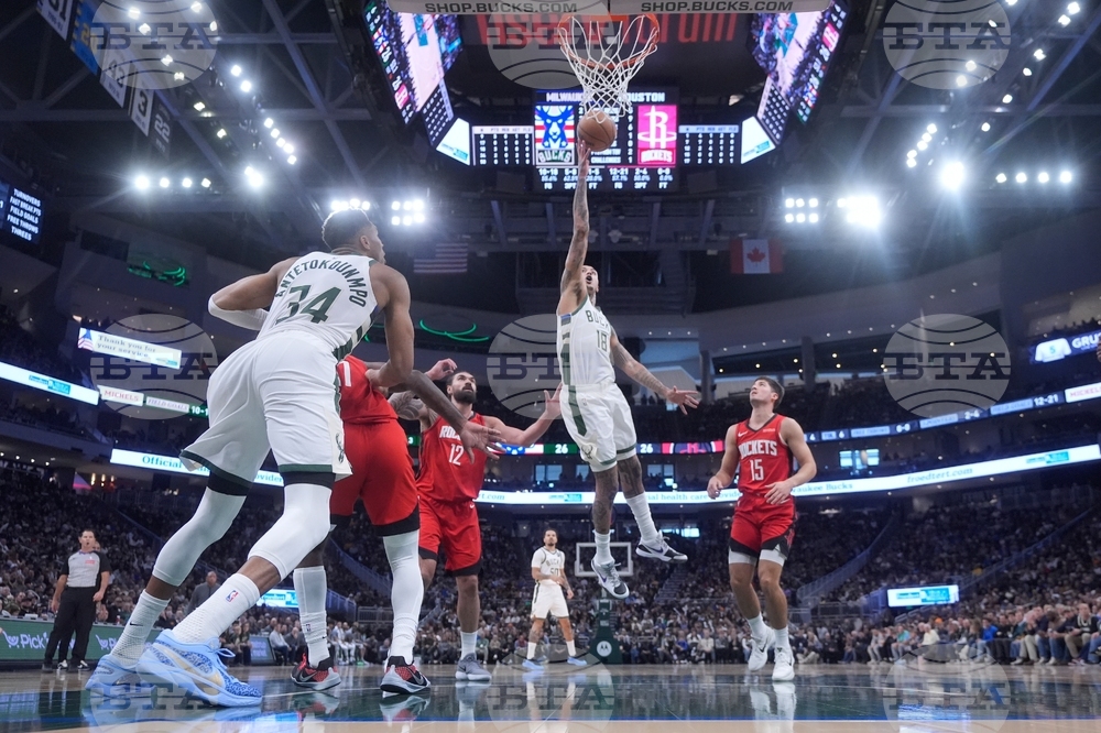 Rockets Bucks Basketball