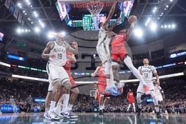 Rockets Bucks Basketball