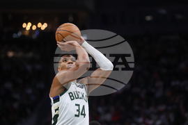 Rockets Bucks Basketball