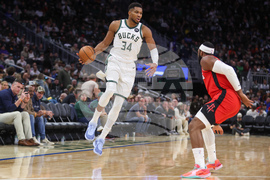 Rockets Bucks Basketball