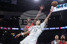 Rockets Bucks Basketball