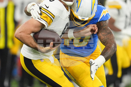 APTOPIX Steelers Chargers Football