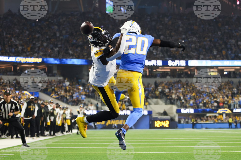 APTOPIX Steelers Chargers Football