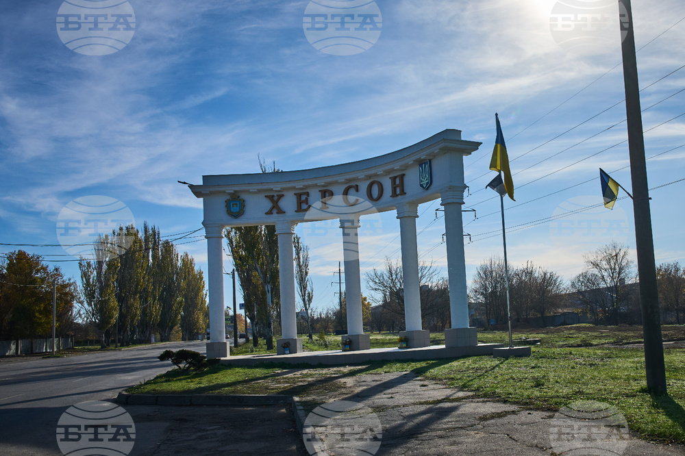 Руска атака срещу автобус взе две жертви в Херсон
