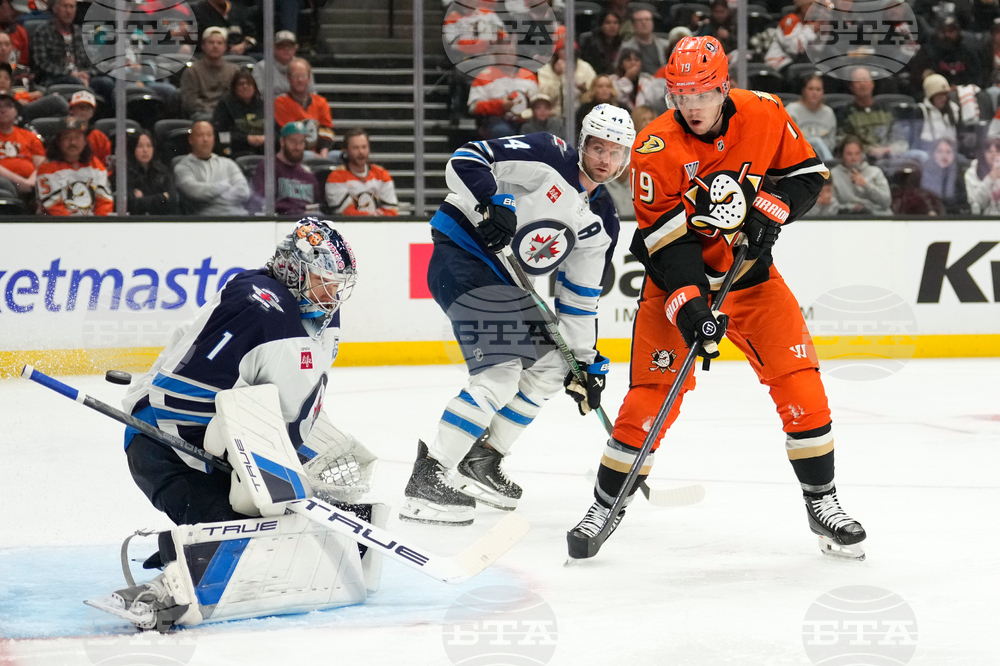 Jets Ducks Hockey