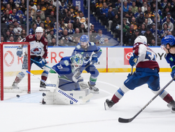 Avalanche Canucks Hockey