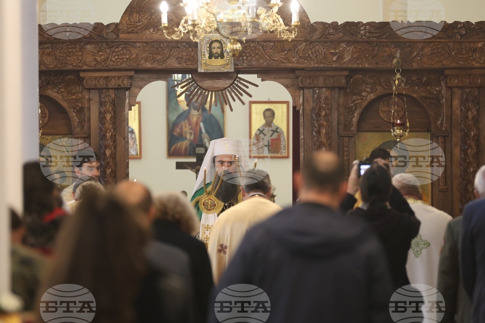 Правдата е по-силна от всичко в човешкото общество, а онези, които живеят с нея, се ползват и с уважението на обществото, каза патриарх Даниил