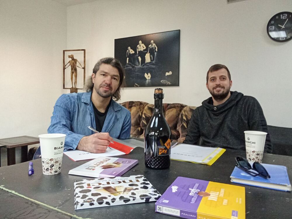 Режисьорът Пресиян Кузов поставя в Търговище авторския си моноспектакъл "Ръкавица"