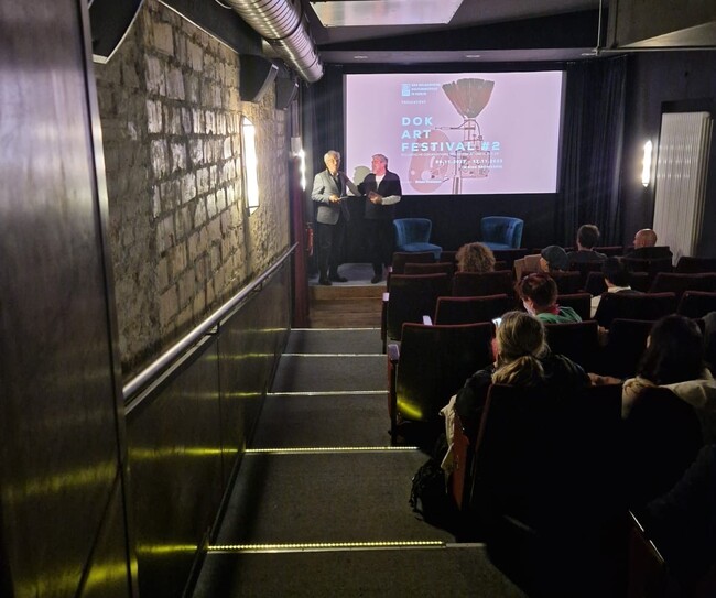 Филмът "Пулсиращи тепета“ бе прожектиран във втория ден на "Док-Арт-Фест“ 2 в Берлин, организиран от Българския културен институт в града