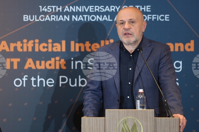 България трябва да има амбицията да е доставчик на услуги с ИИ, а не да е сред ползвателите, каза вицепремиерът Томислав Дончев на форум