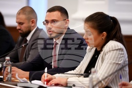 „Доброволчеството в България – може ли държавата да подкрепи доброволците в България?“ - кръгла маса