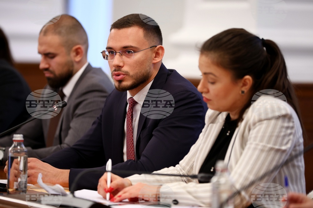 „Доброволчеството в България – може ли държавата да подкрепи доброволците в България?“ - кръгла маса