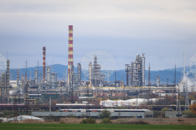 ЕК призовава държавите в ЕС да съгласуват мерките за осигуряване на петролните доставки