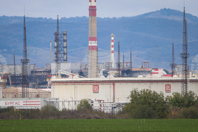 Cengiz Holding Owner Hasn't Abandoned Plans to Purchase Lukoil's Bulgarian Assets