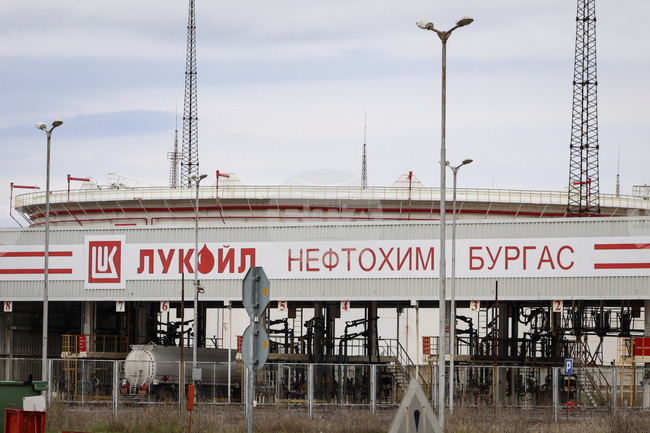 Бургас - „Лукойл Нефтохим“ - производствена база