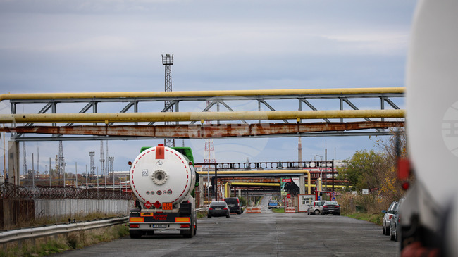 Нужни са действия за осигуряване на стабилни доставки на горива у нас, коментира пред БТА Росинка Бъчварова от Сдружението на малките търговци на горива