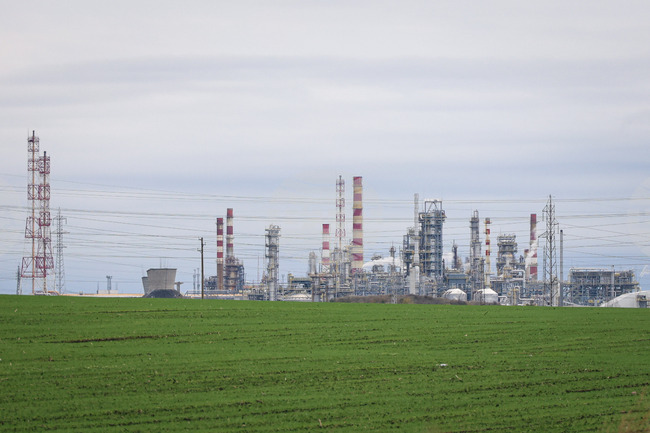 Parliamentary Energy Committee Re-Adopts Bill Expanding Powers of Special Administrator in Lukoil Bulgaria