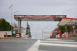 Бургас - „Лукойл Нефтохим“ - производствена база - бензиностанция